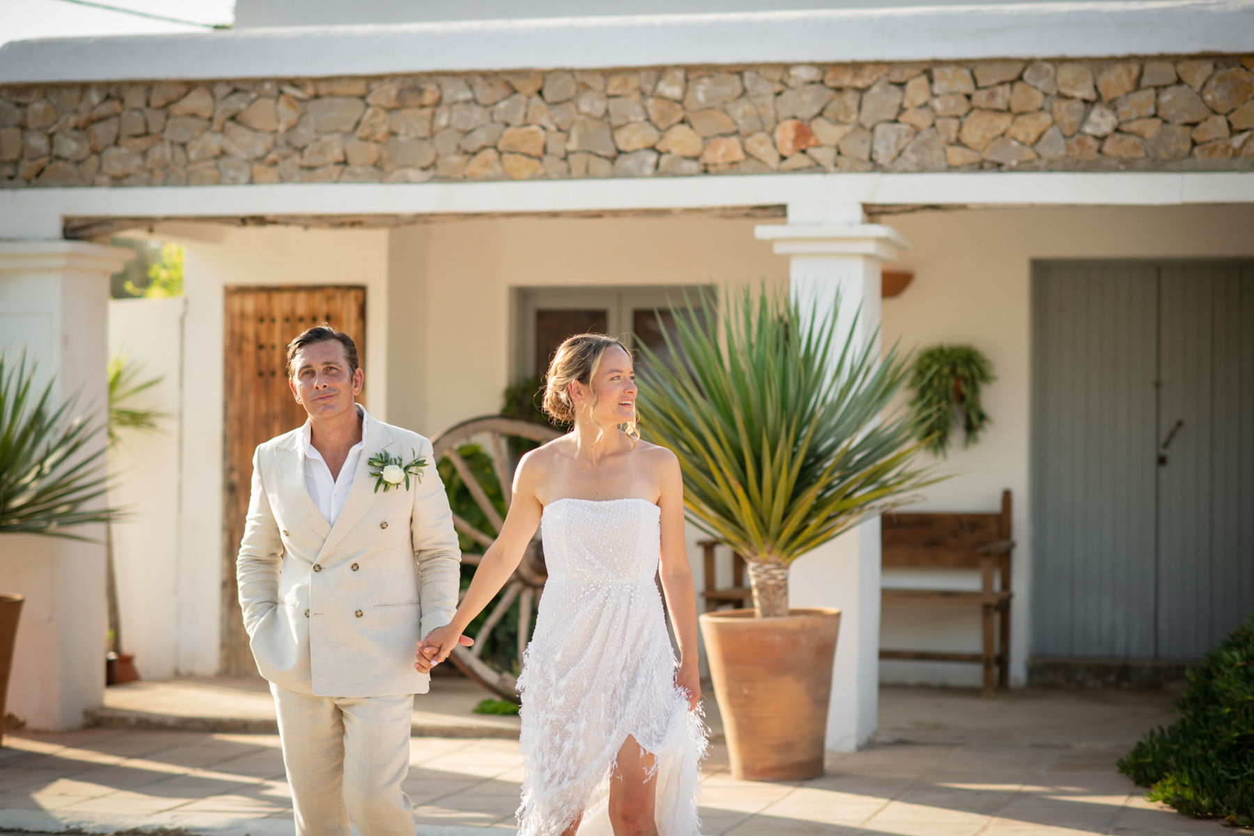 Bride and Groom marring at Rural Hotel Las Cicadas on Ibiza
