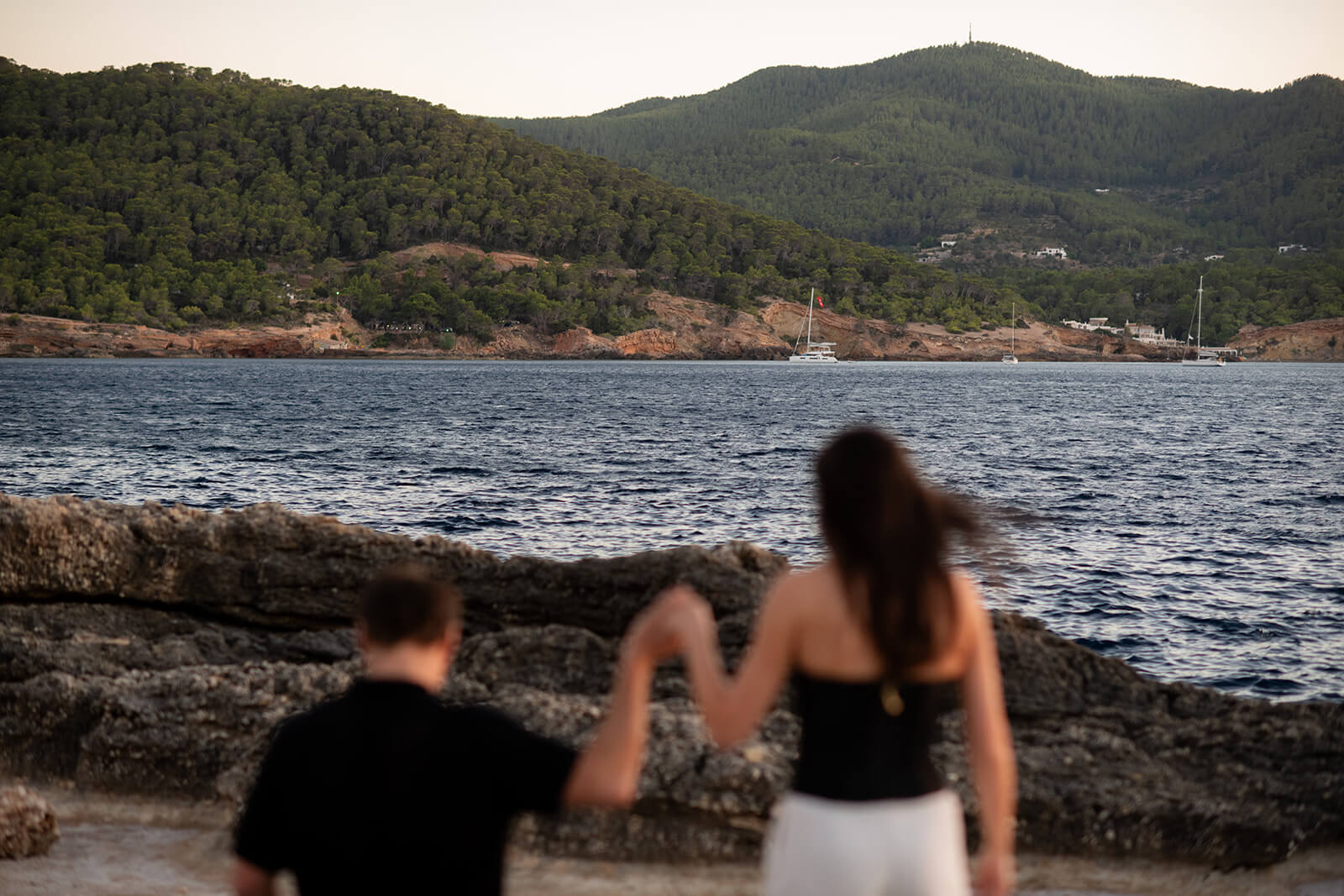 M+K _ Gypsy Westwood h-11_websize Now fiance´s walk hand in hand over Ibiza cliffs after marriage proposal